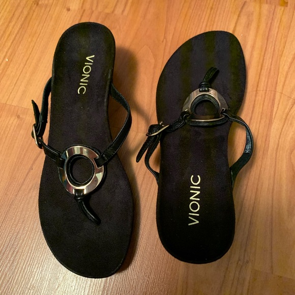 New Vionic Sandals - Picture 1 of 4